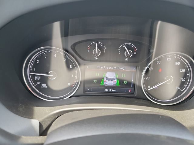 Used 2023 Buick Enclave Essence AWD/4WD image 12
