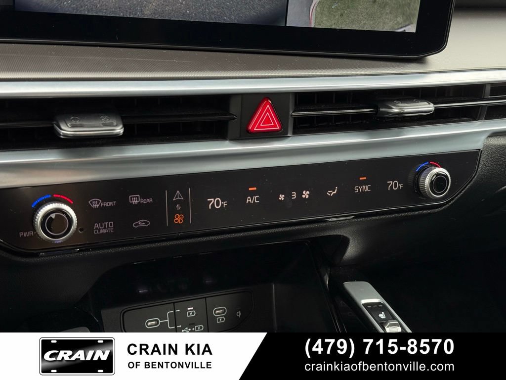 Certified 2025 Kia Sorento SX FWD image 18