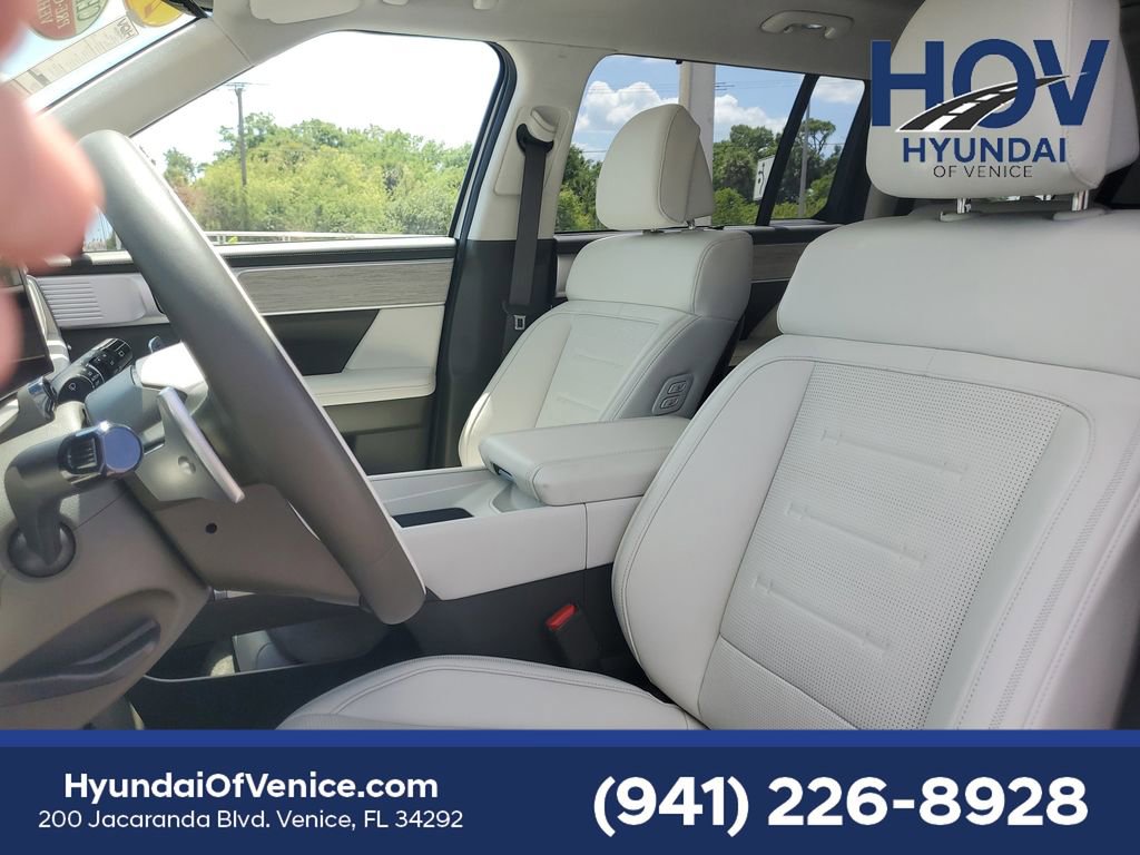 Used 2025 Hyundai Santa Fe Calligraphy image 22