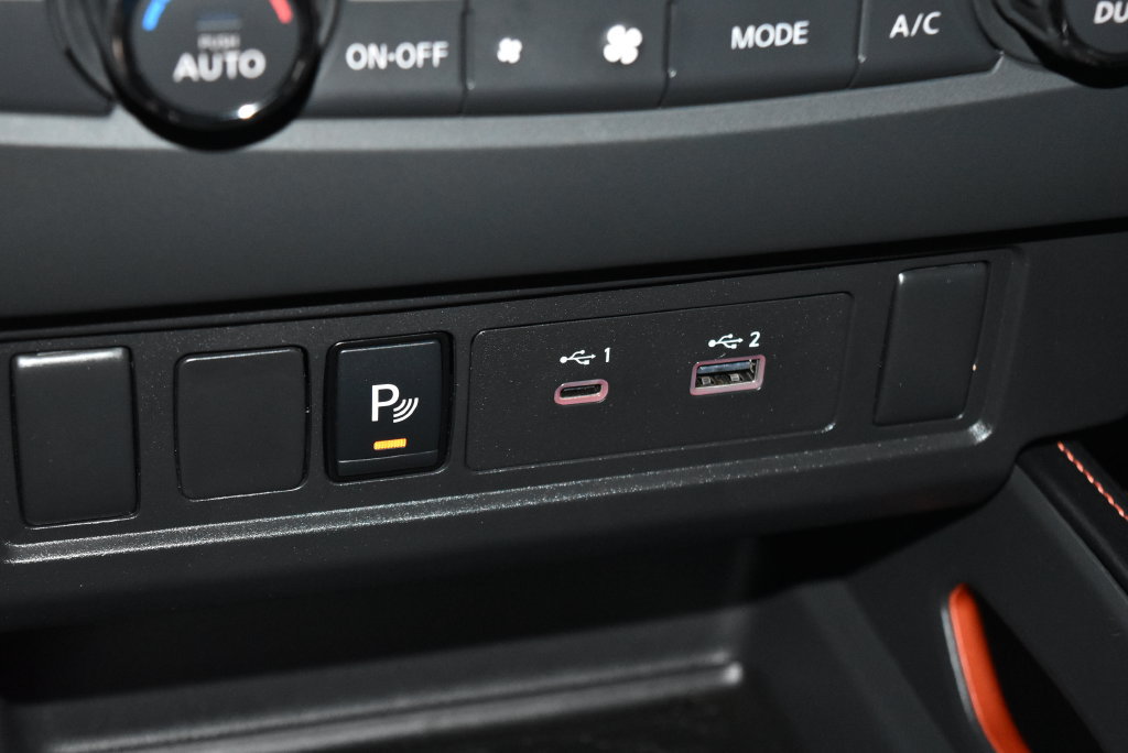 Certified 2025 Nissan Frontier PRO-4X AWD/4WD image 16