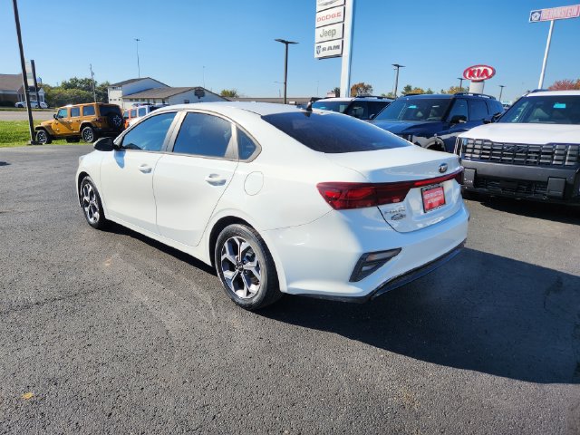 Used 2021 Kia Forte LXS FWD image 5