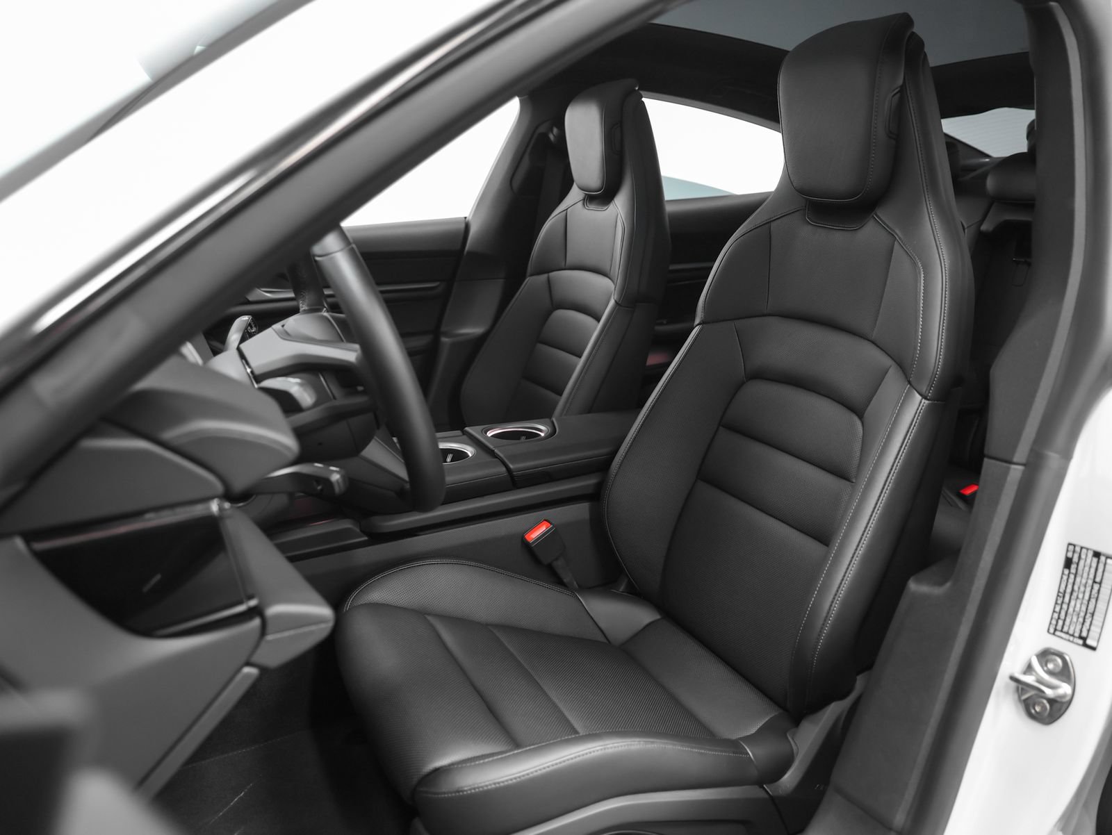 Certified 2025 Porsche Taycan AWD/4WD image 5