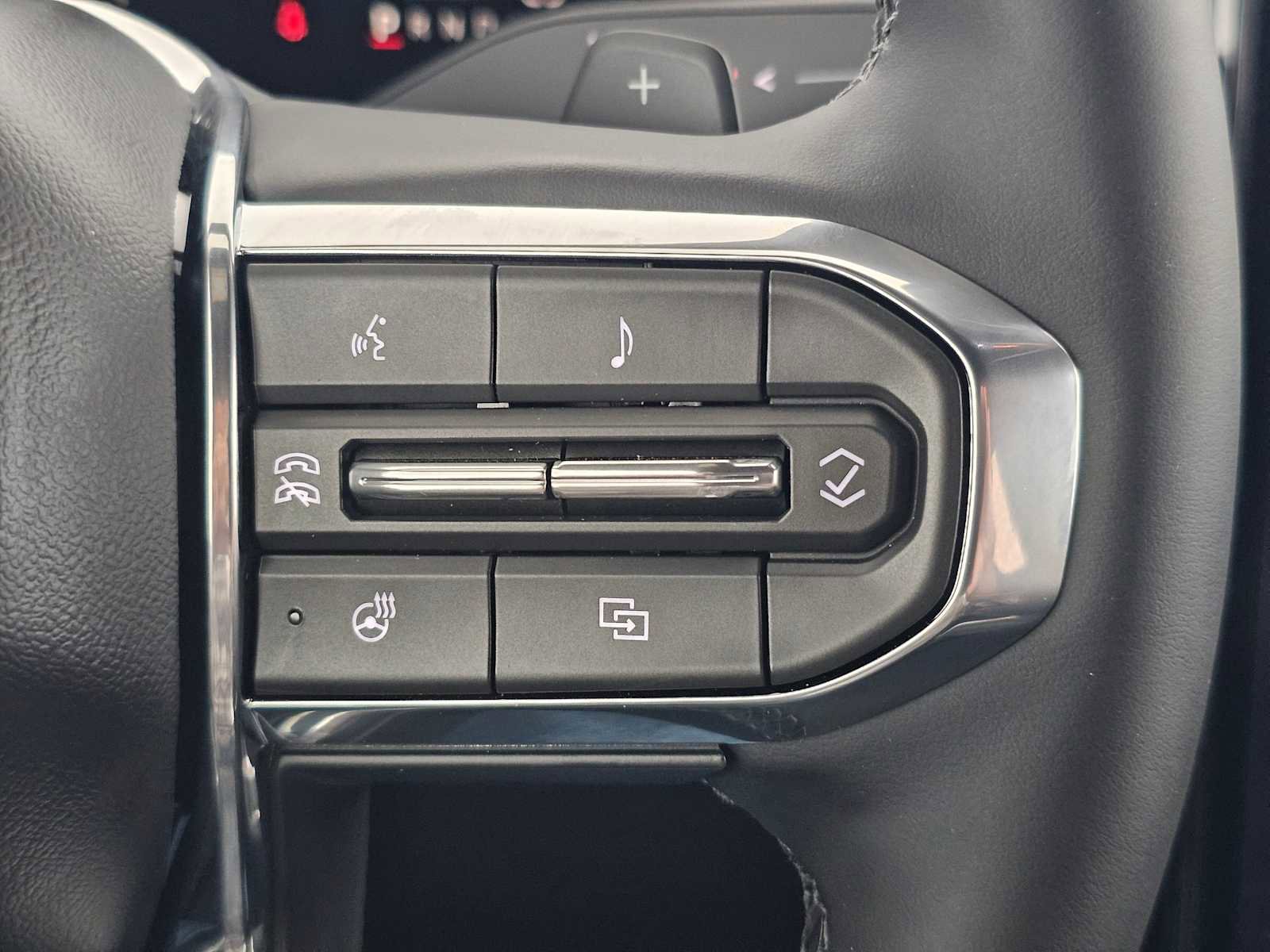 New 2026 GMC Terrain Elevation w/ LPO, Floor Liner Package FWD image 28