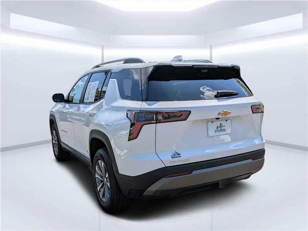 Used 2025 Chevrolet Equinox LT w/ Convenience Package II FWD image 5