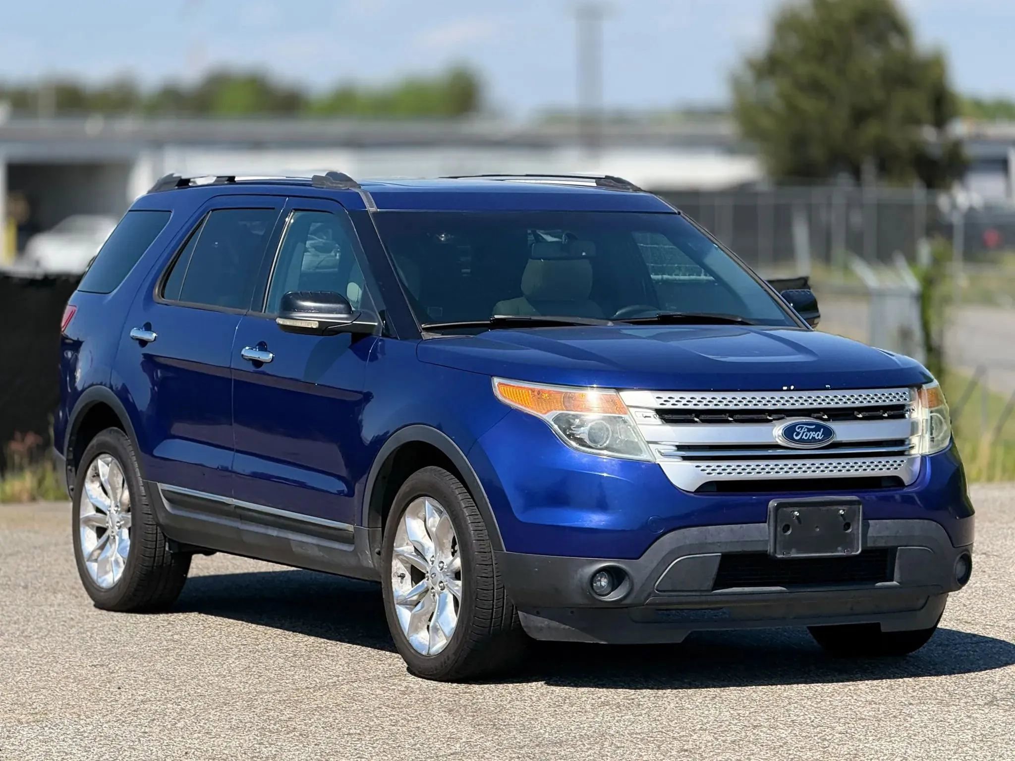 Used 2013 Ford Explorer XLT AWD/4WD image 1