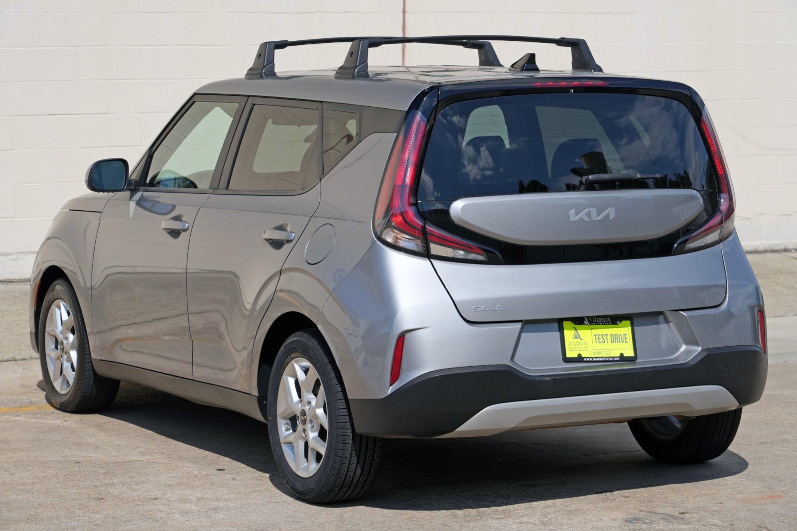Used 2023 Kia Soul LX w/ LX Technology Package FWD image 41