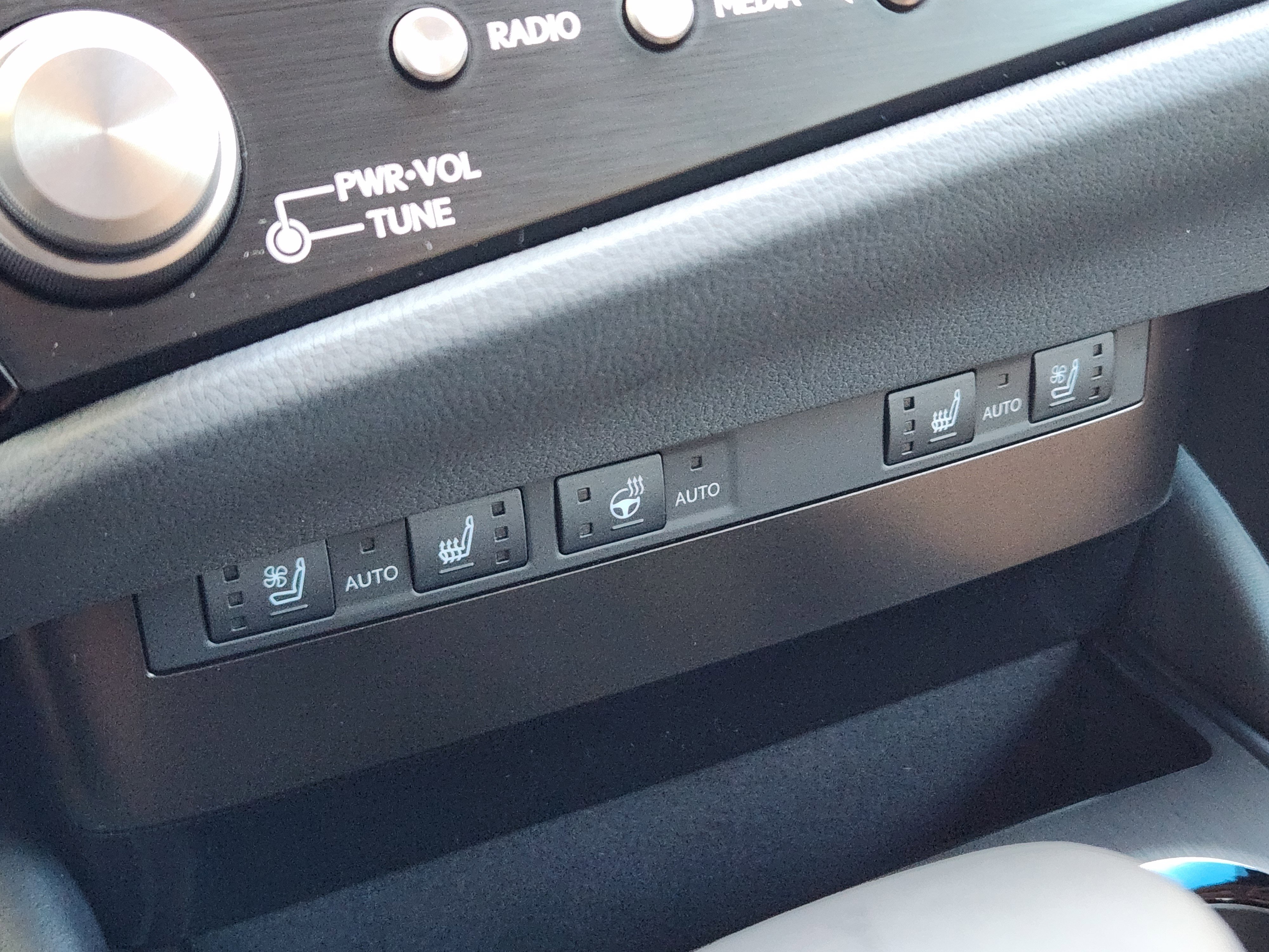 New 2025 Lexus ES 350 w/ Premium Package image 13