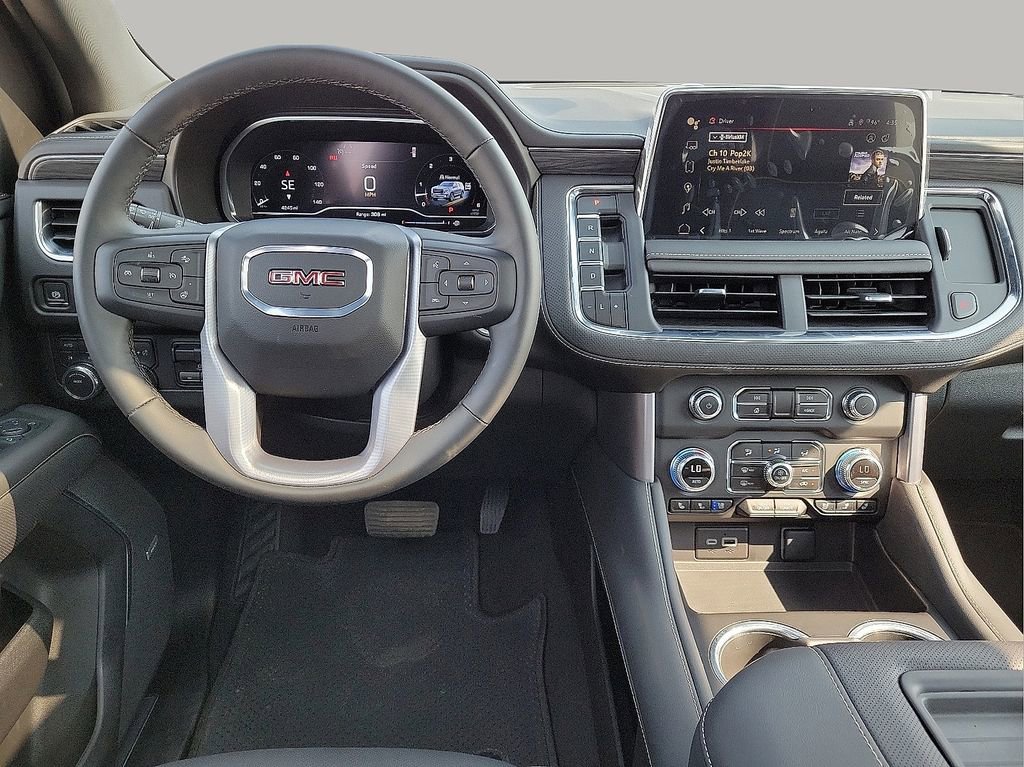 Used 2024 GMC Yukon XL SLT w/ SLT Premium Package image 19
