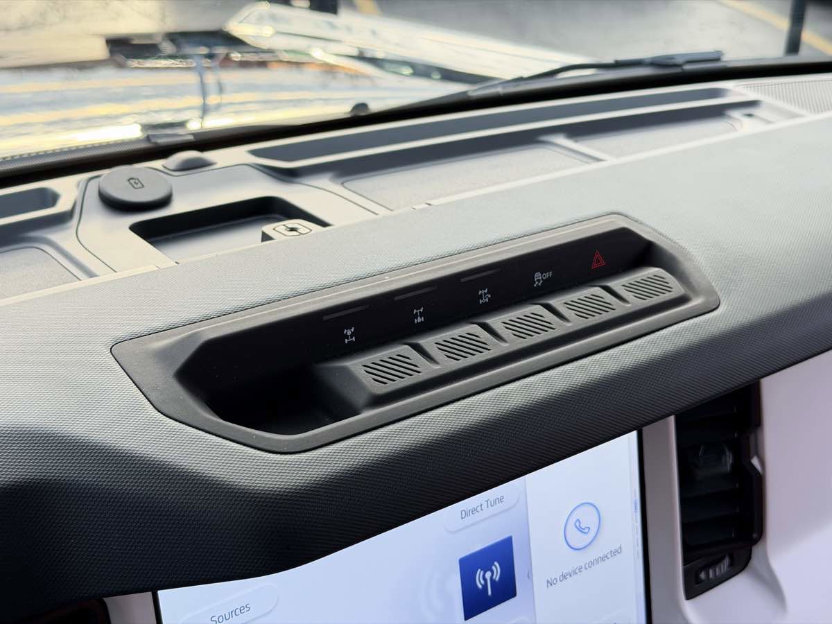 Used 2025 Ford Bronco Heritage Edition image 46