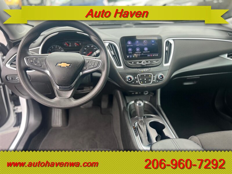 Used 2020 Chevrolet Malibu LT FWD image 9