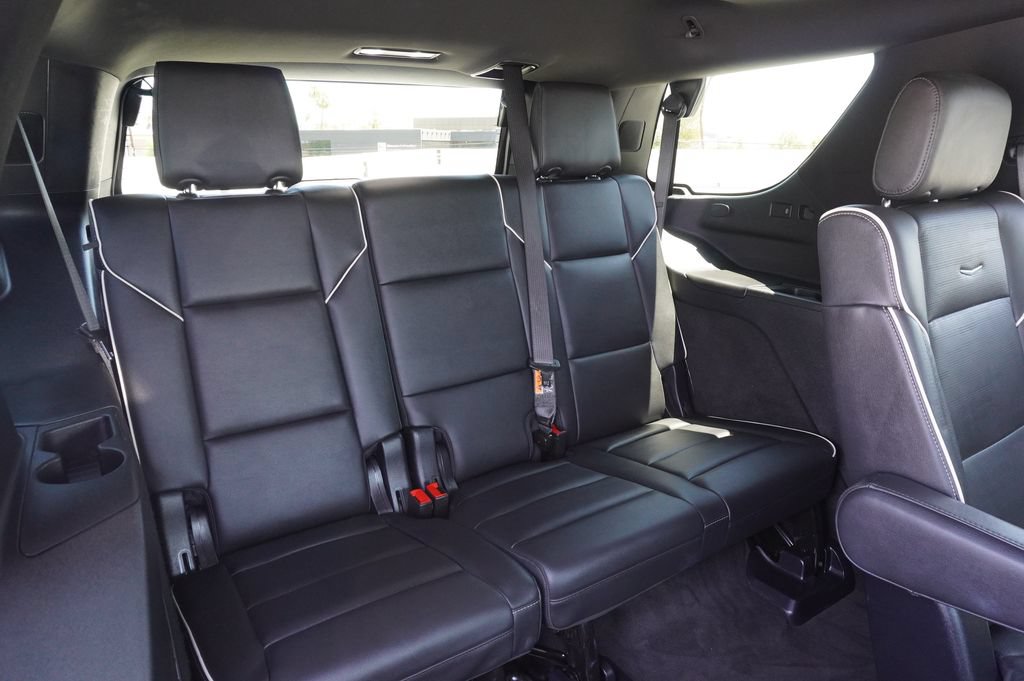Certified 2025 Cadillac Escalade Premium Luxury AWD/4WD image 10