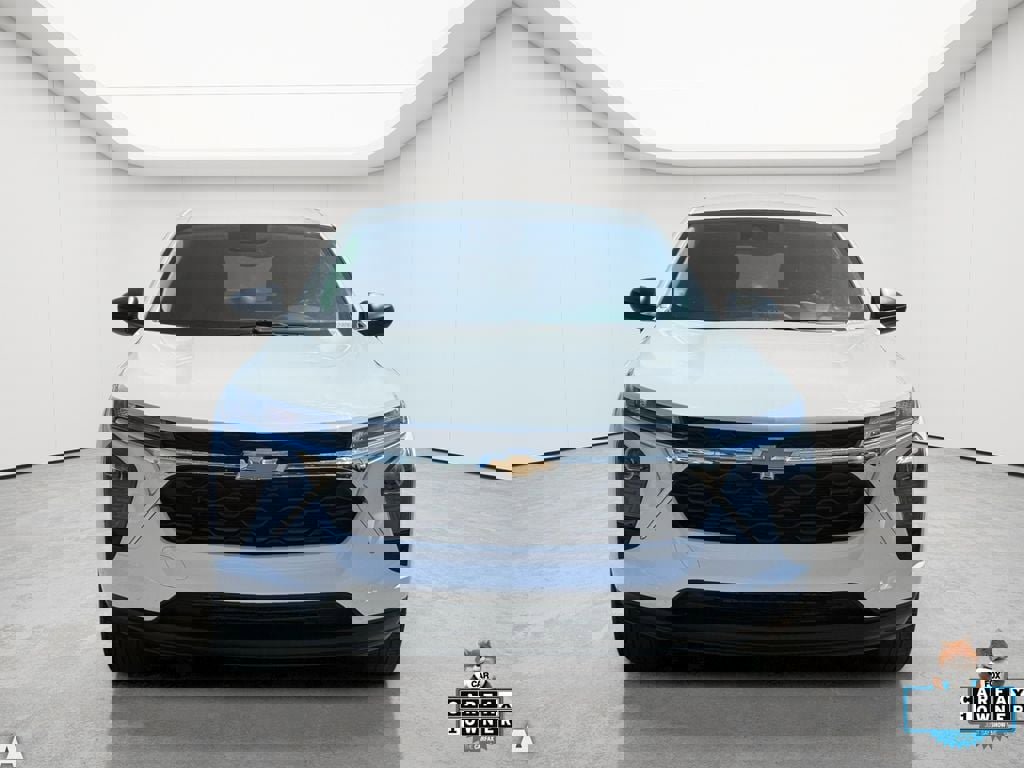 Used 2025 Chevrolet Trax LS image 5