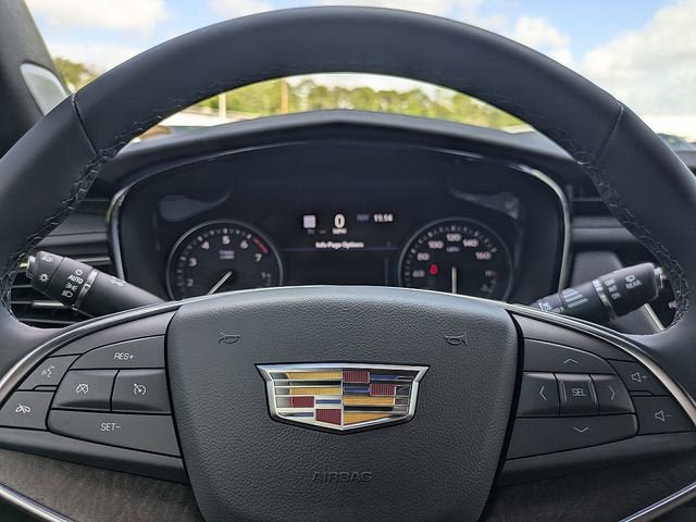 New 2025 Cadillac XT5 Premium Luxury w/ Technology Package FWD image 31