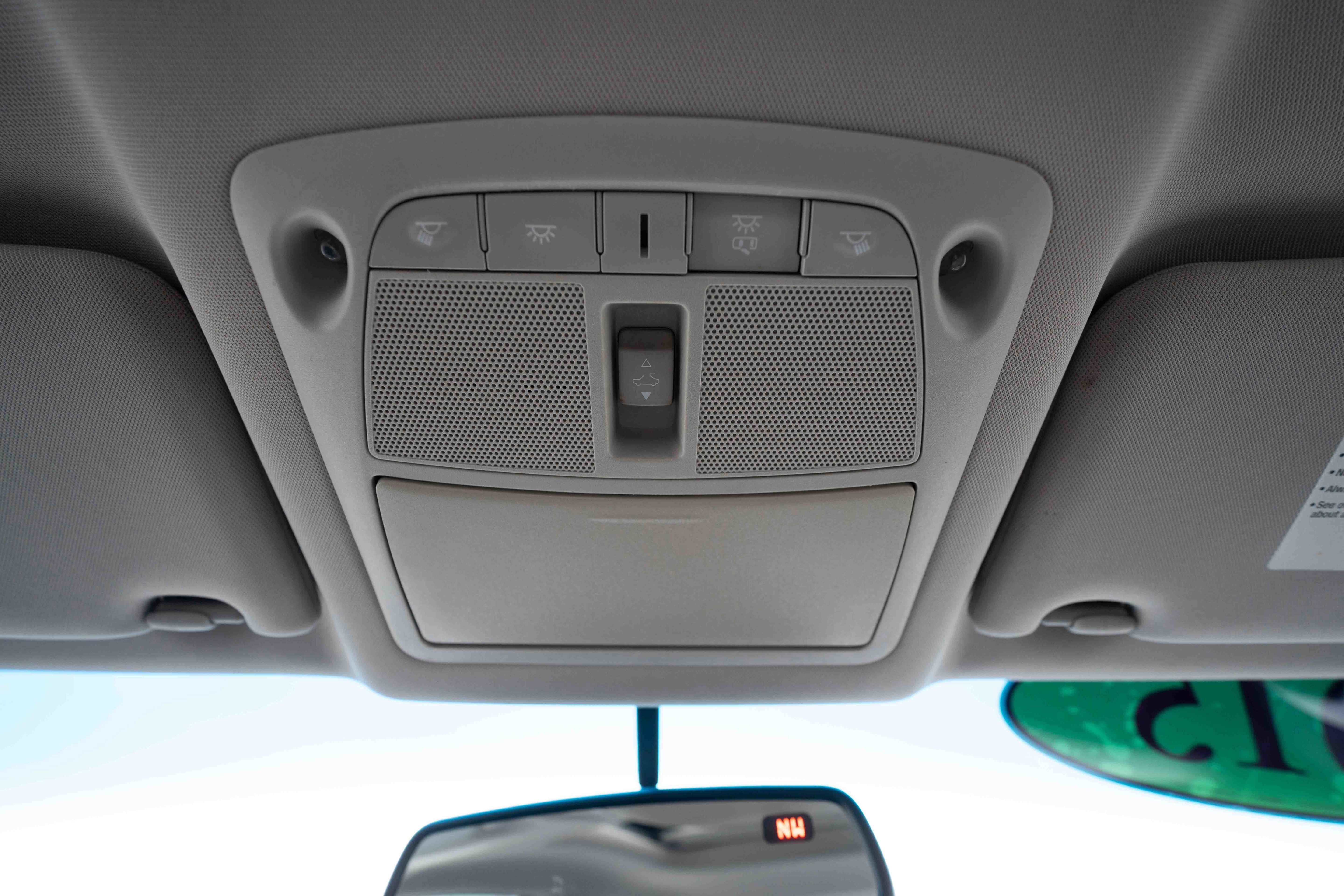 Used 2015 Nissan Altima 2.5 SV w/ Convenience Package image 18