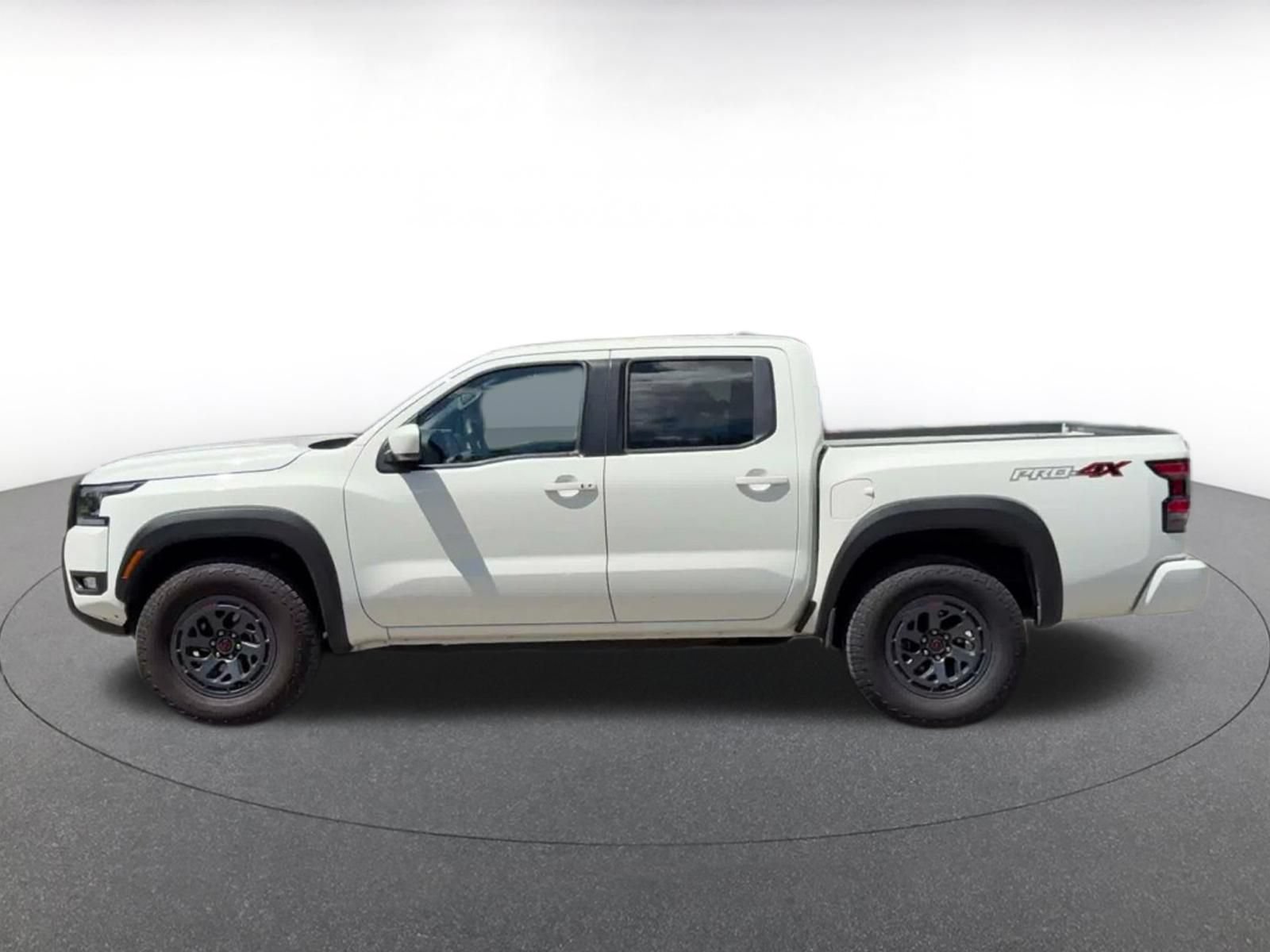 Used 2026 Nissan Frontier PRO-4X AWD/4WD image 8