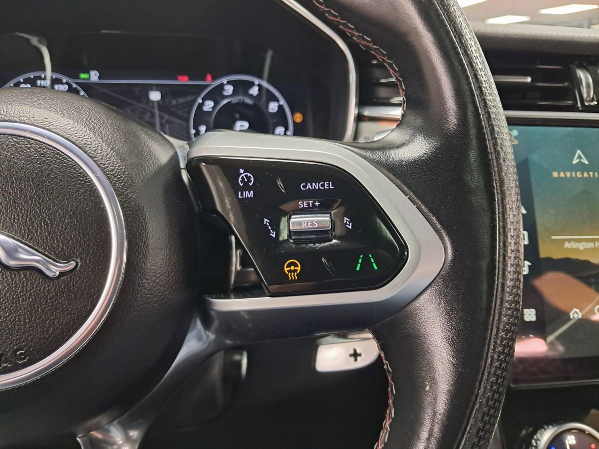 Used 2021 Jaguar F-PACE SVR image 13