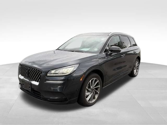 Used 2022 Lincoln Corsair Grand Touring w/ Towing Package AWD/4WD image 4