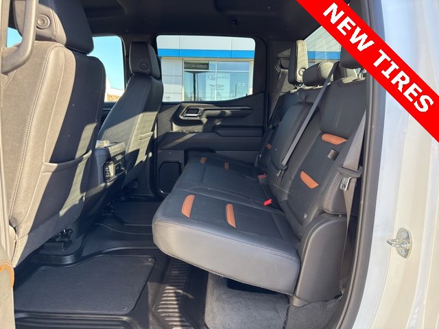 Used 2024 GMC Sierra 1500 AT4 image 11