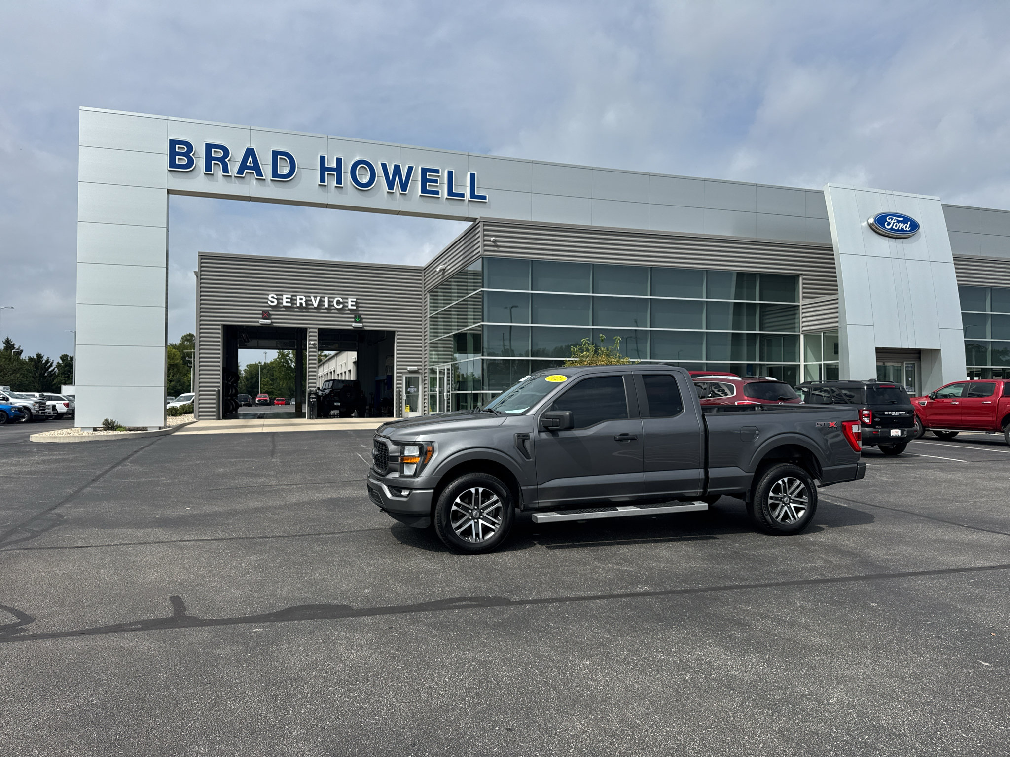 Used 2023 Ford F150 XL AWD/4WD image 1
