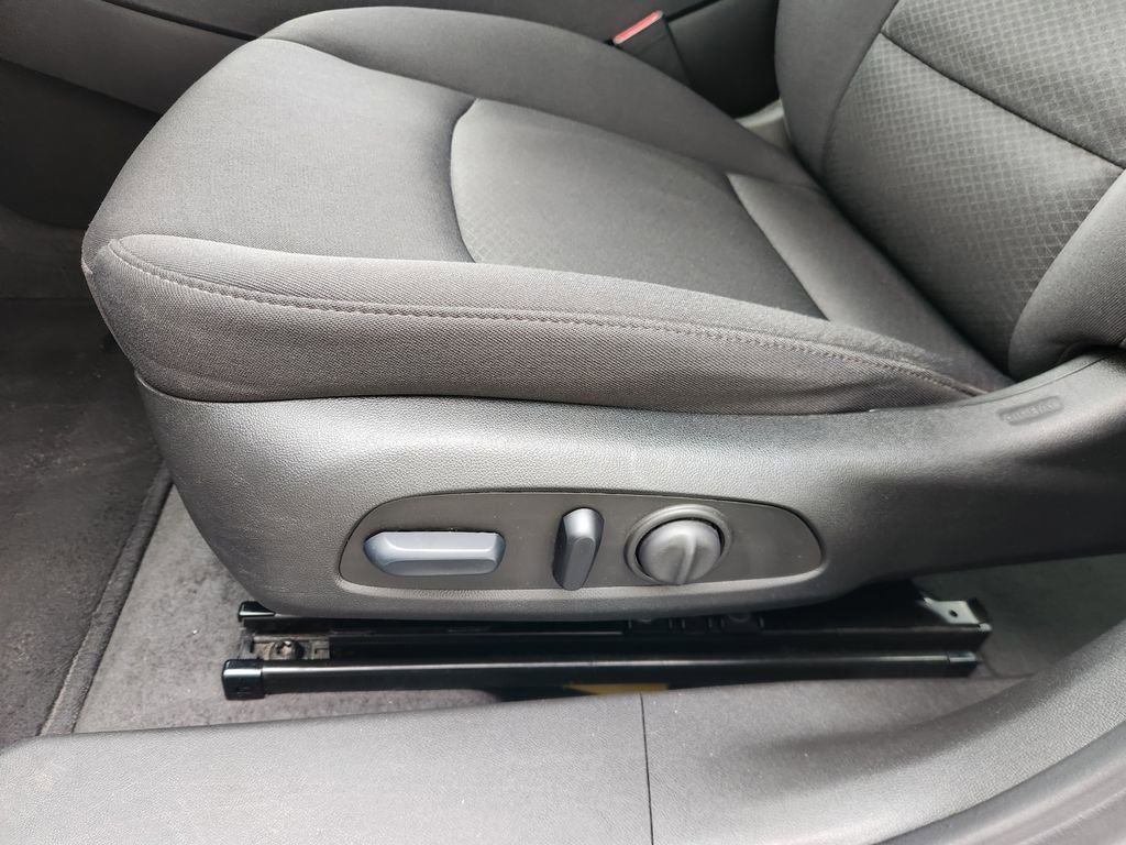 Used 2023 Chevrolet Malibu LT FWD image 23