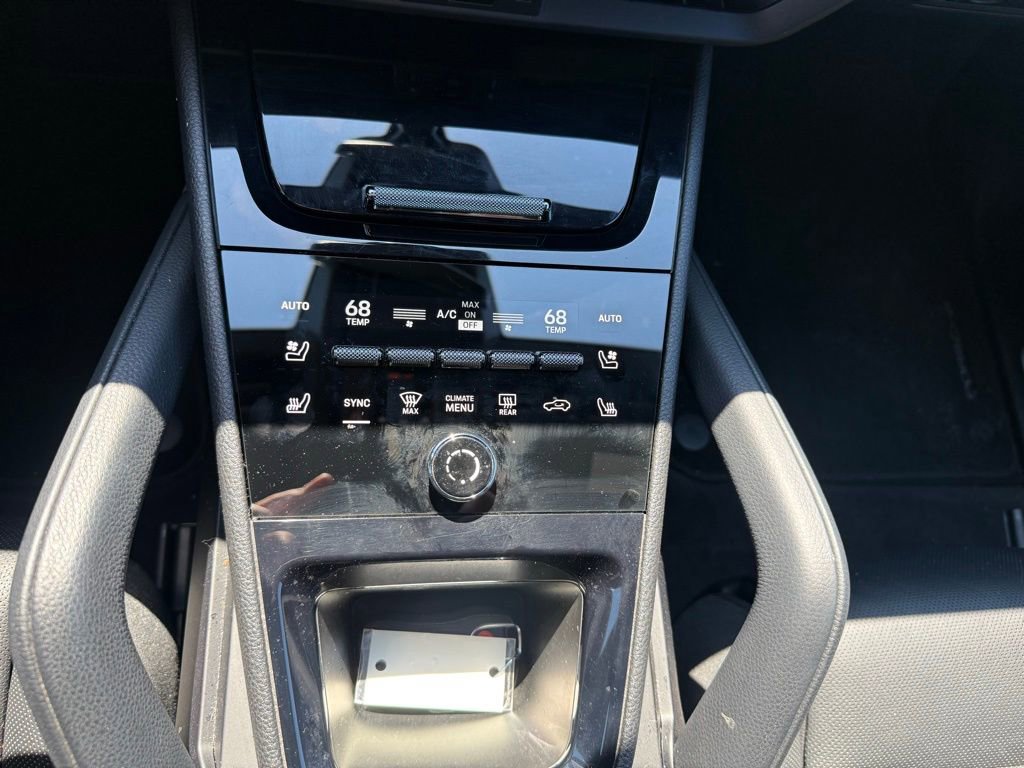 Used 2024 Porsche Cayenne image 22