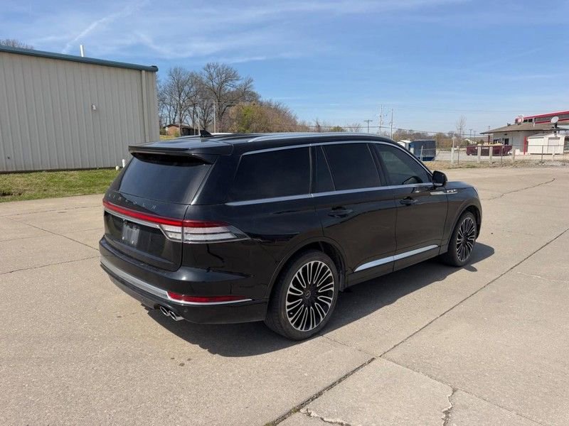 Used 2023 Lincoln Aviator Black Label w/ Dynamic Handling Package image 3