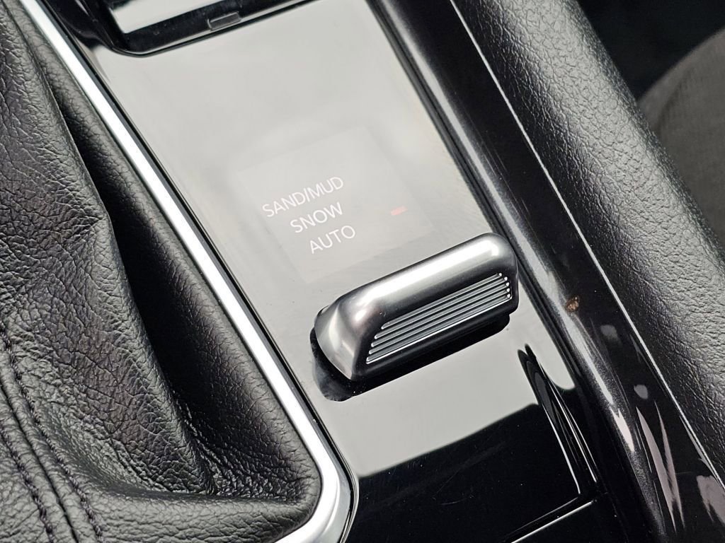 Used 2024 Jeep Compass Sport image 9