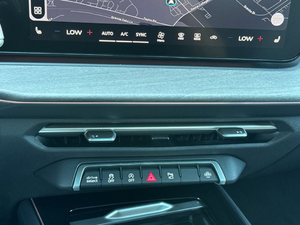New 2026 Audi Q3 quattro 2.0T AWD/4WD image 21