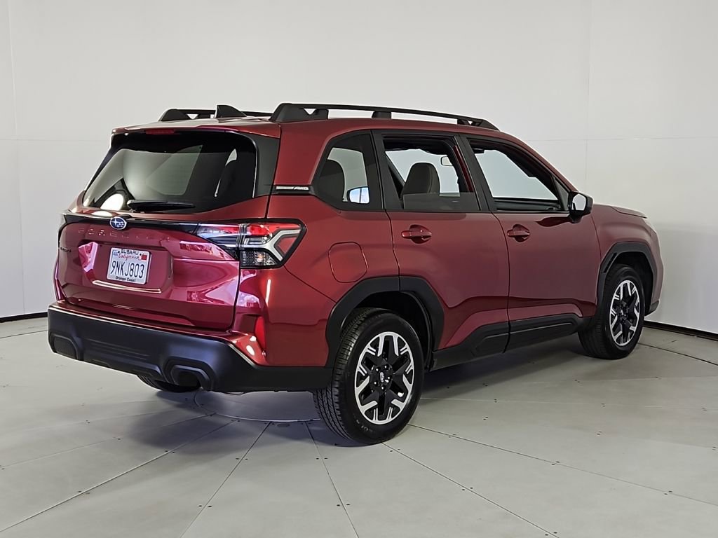 Used 2025 Subaru Forester Premium AWD/4WD image 7