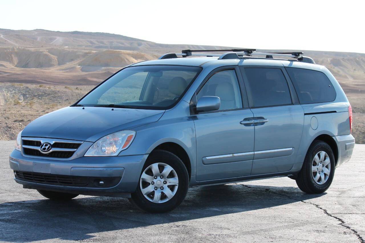 Used 2007 Hyundai Entourage GLS image 3