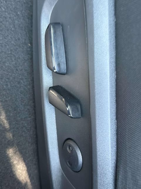 Certified 2025 Nissan Pathfinder SV FWD image 27