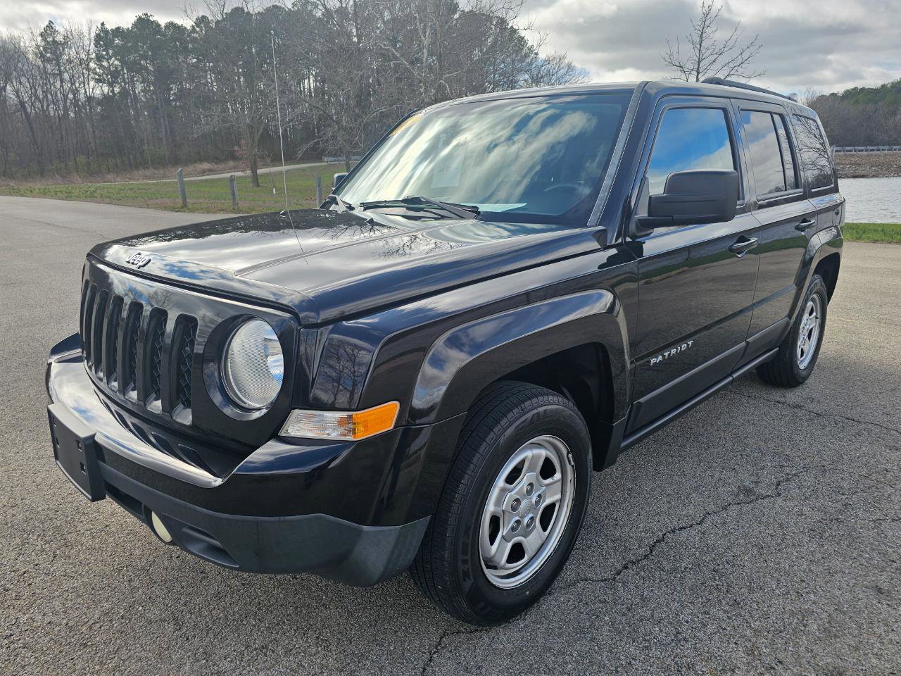 Used 2016 Jeep Patriot Sport w/ Power Value Group FWD image 12