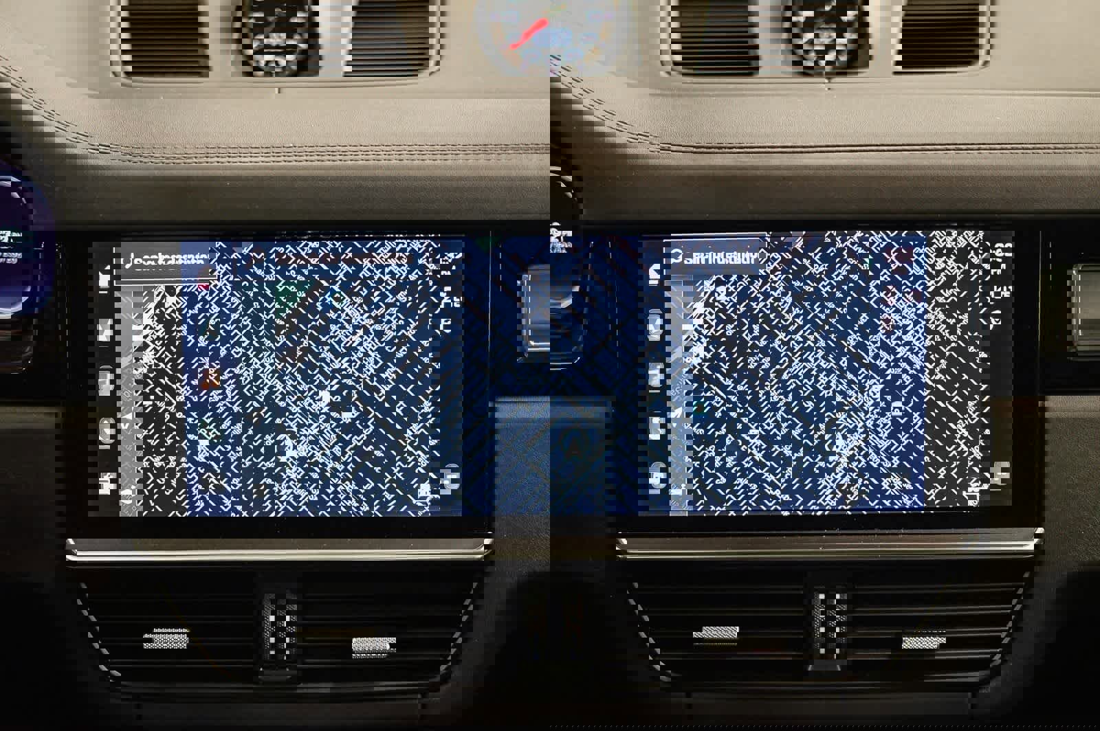 Used 2022 Porsche Cayenne Turbo image 16