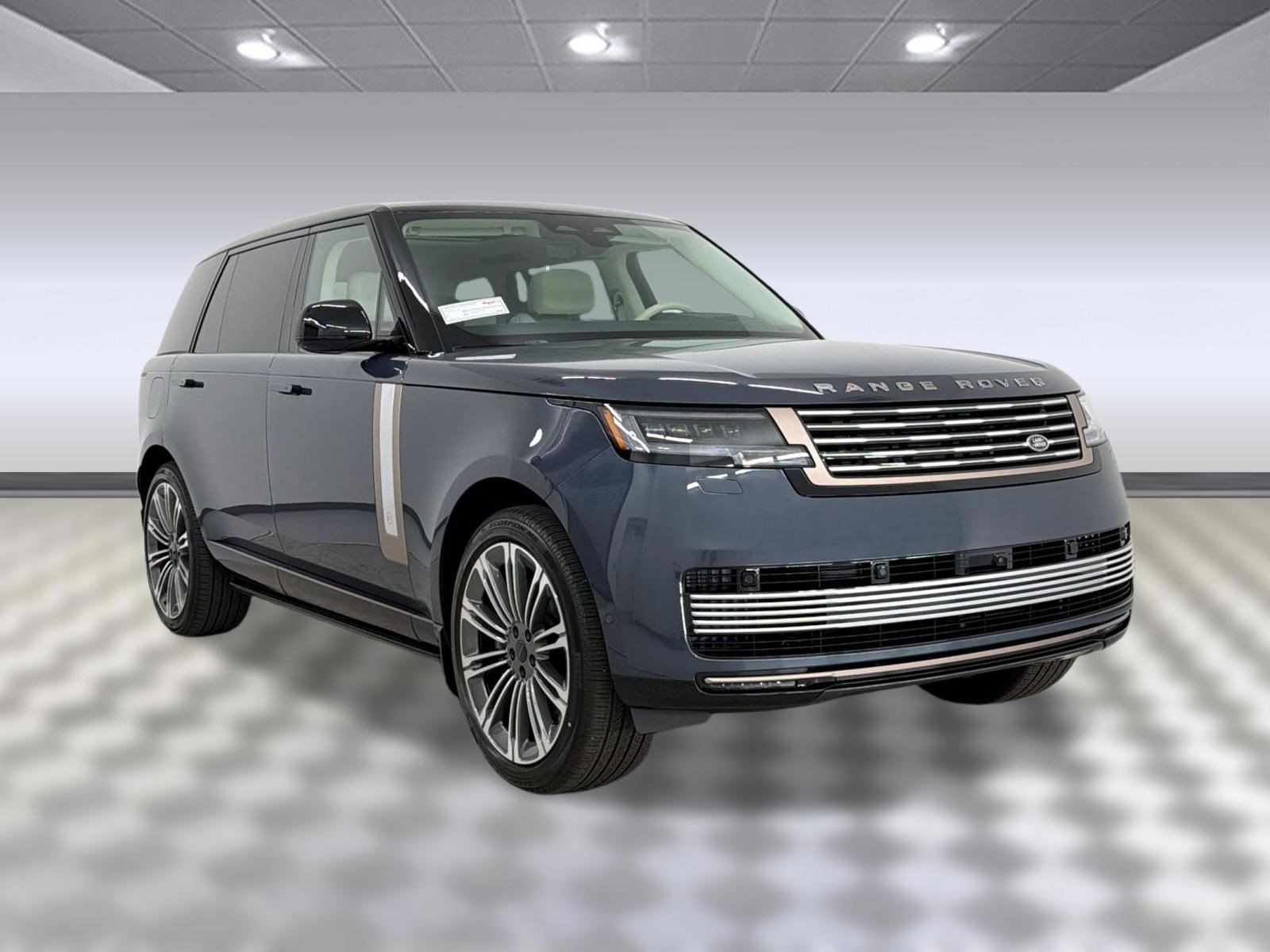 New 2026 Land Rover Range Rover SV image 7