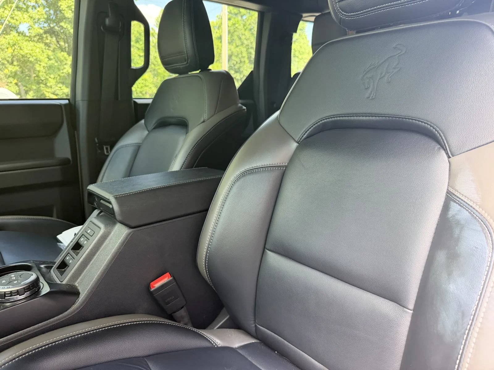 Used 2025 Ford Bronco Outer Banks AWD/4WD image 13