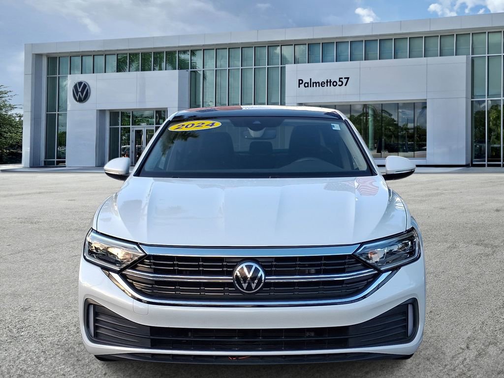 Certified 2024 Volkswagen Jetta SEL FWD image 2