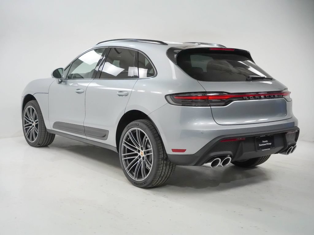 Certified 2026 Porsche Macan AWD/4WD image 3