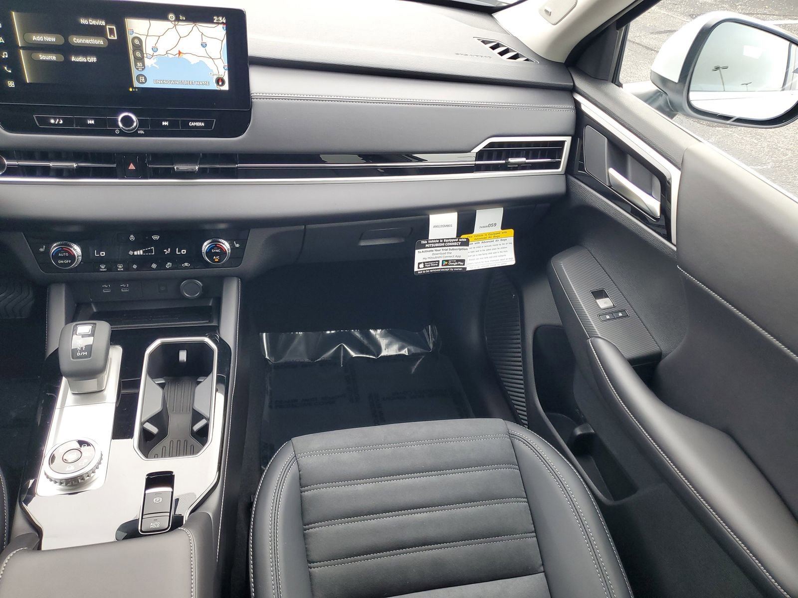 New 2026 Mitsubishi Outlander SE image 25