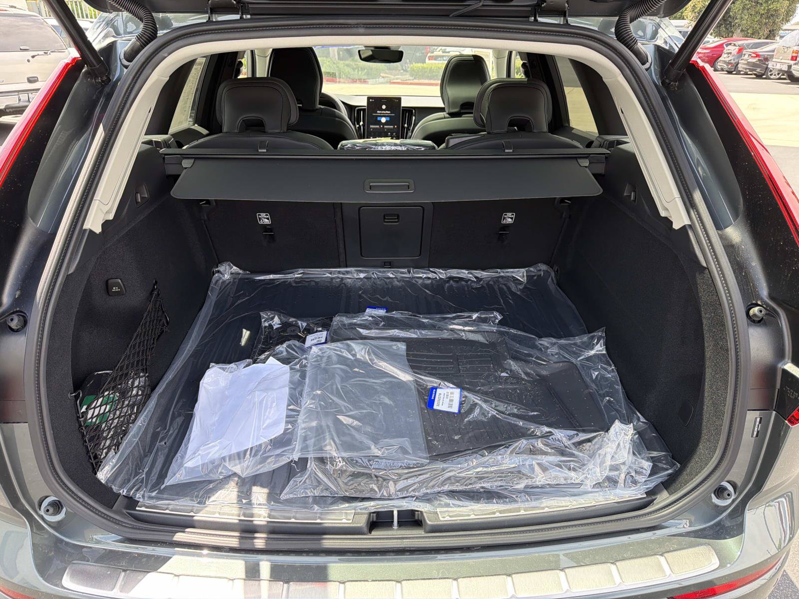 New 2027 Volvo XC60 B5 Ultra AWD/4WD image 18