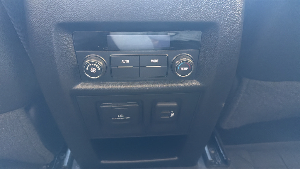 Used 2023 Chevrolet Traverse RS w/ LPO, Floor Liner Package AWD/4WD image 22