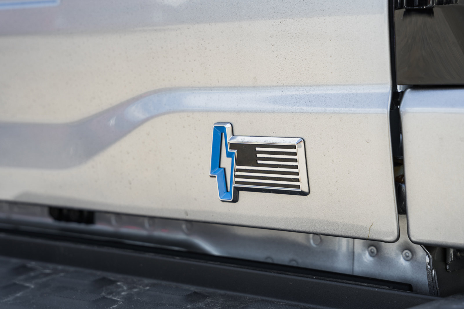 New 2025 Ford F150 Lightning Flash image 9