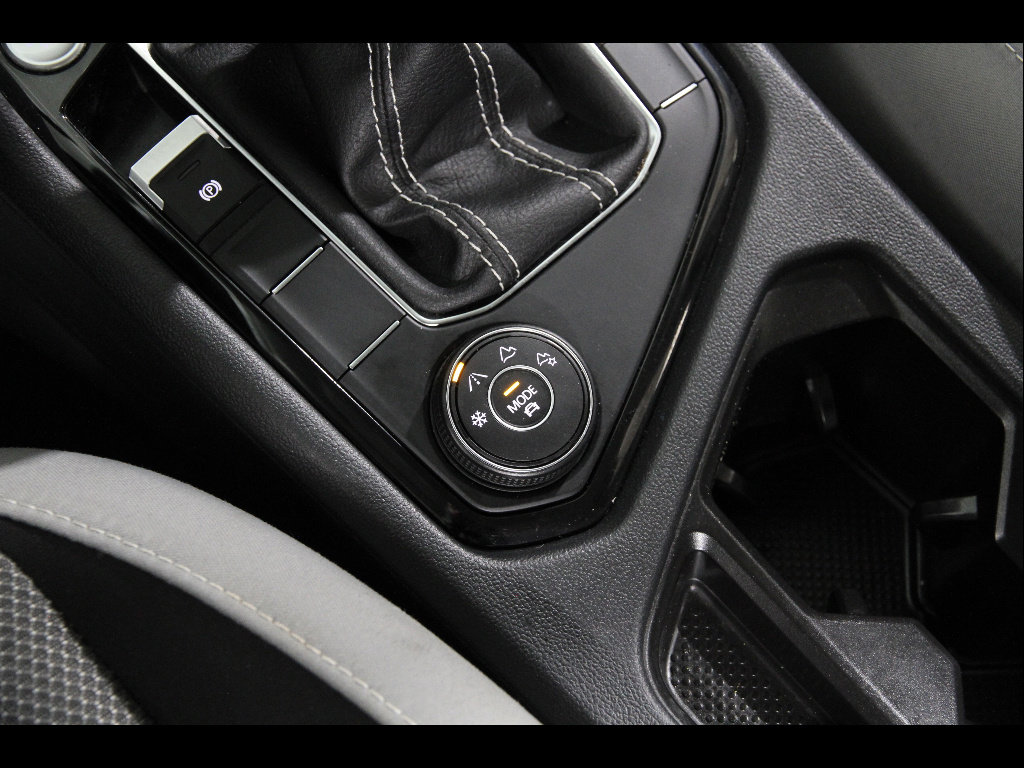 Used 2023 Volkswagen Taos S image 15