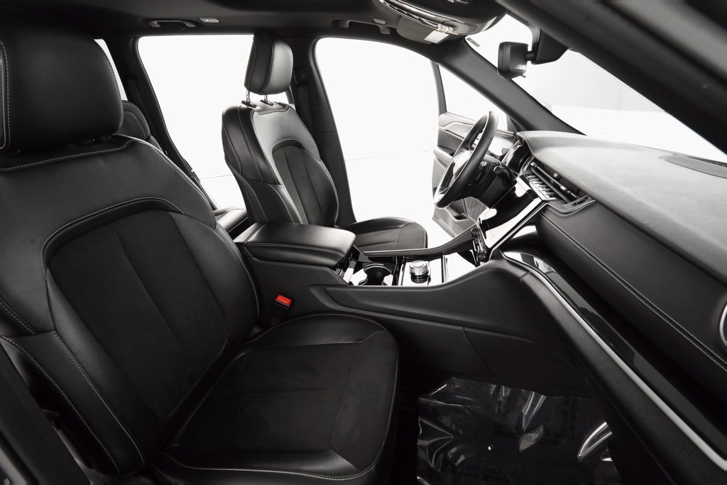 Certified 2022 Jeep Grand Cherokee Altitude image 12