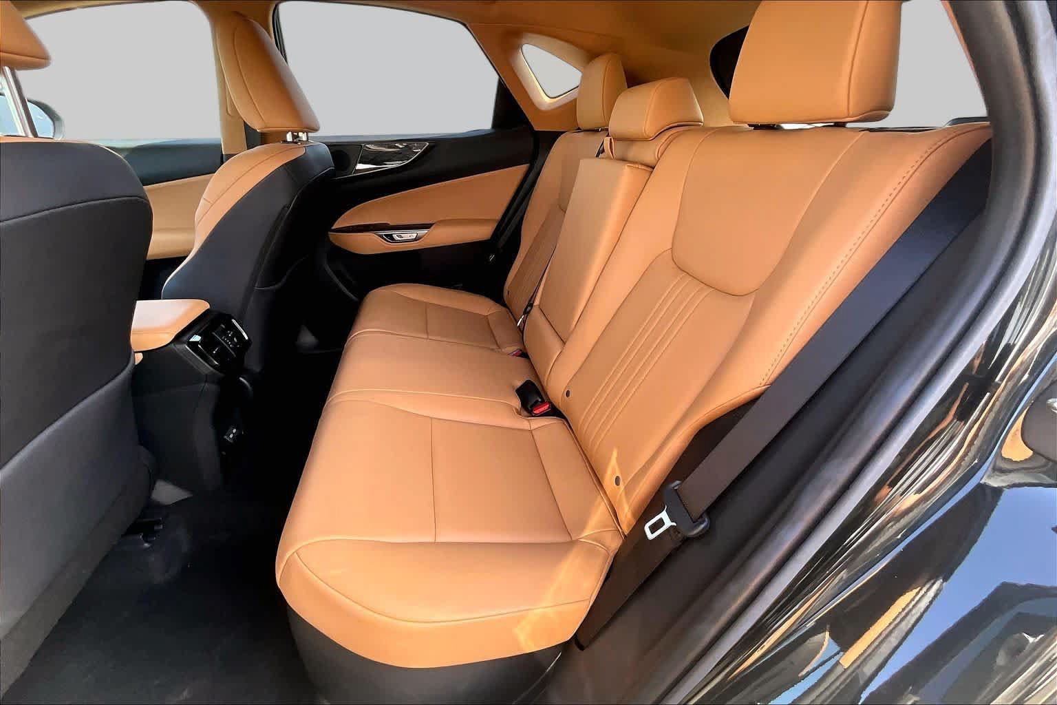 Used 2022 Lexus NX 350h AWD image 19