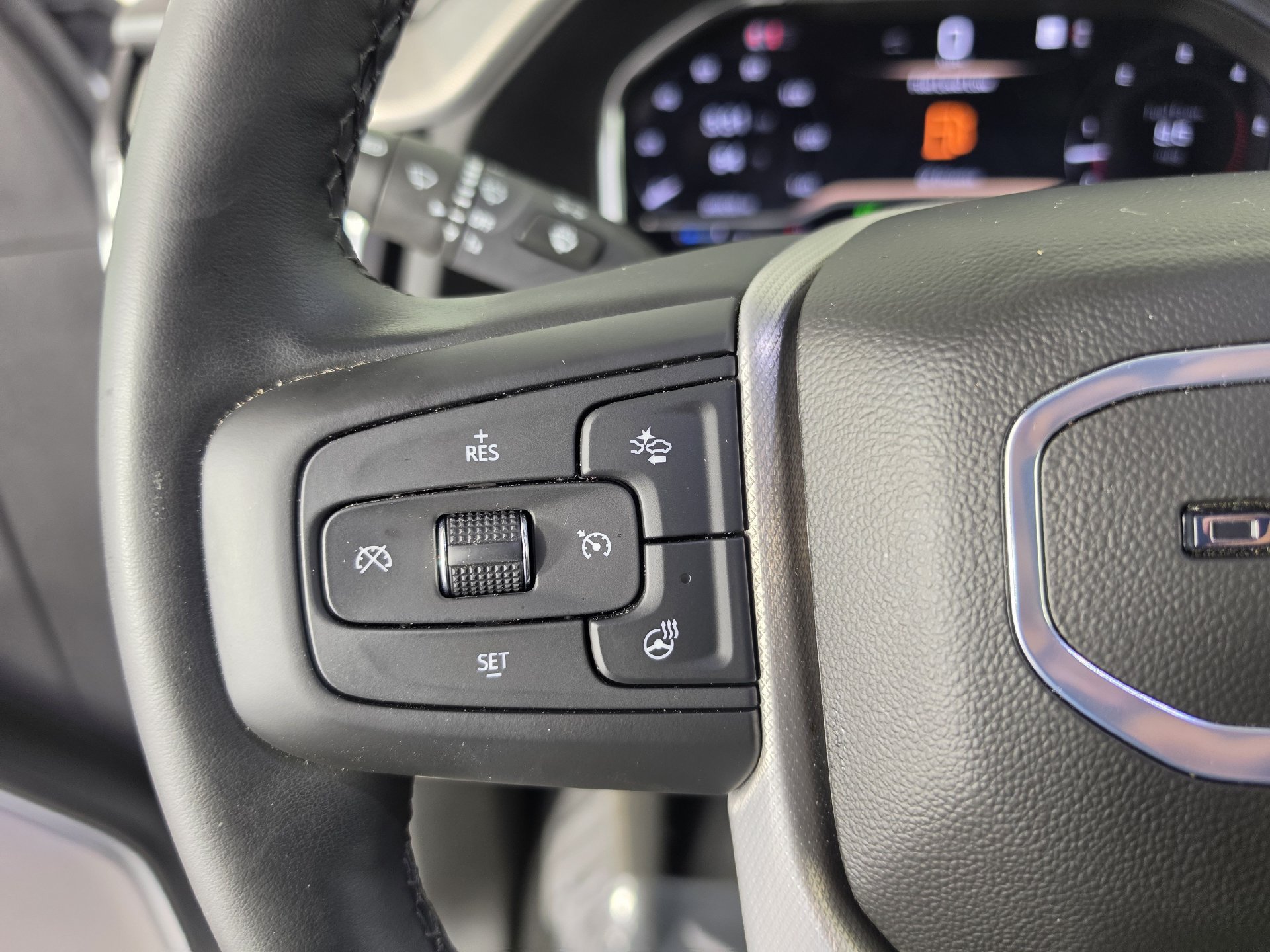 Used 2025 GMC Sierra 2500 Denali w/ Denali Reserve Package AWD/4WD image 11