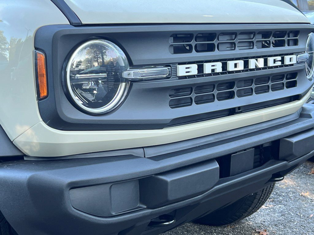 New 2025 Ford Bronco 2-Door image 2