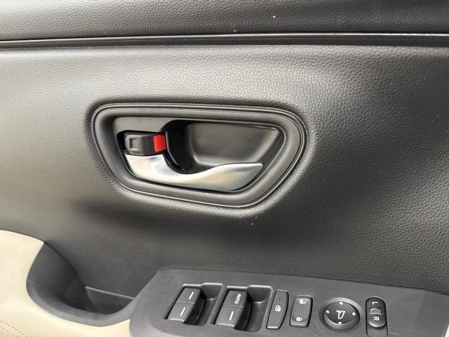 Used 2024 Honda HR-V LX image 32
