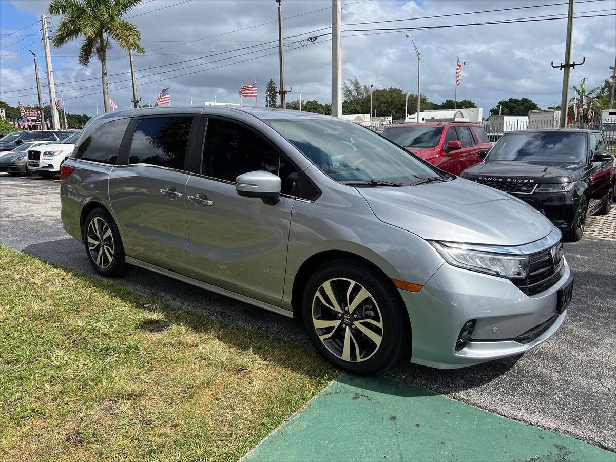 Used 2024 Honda Odyssey Touring image 4