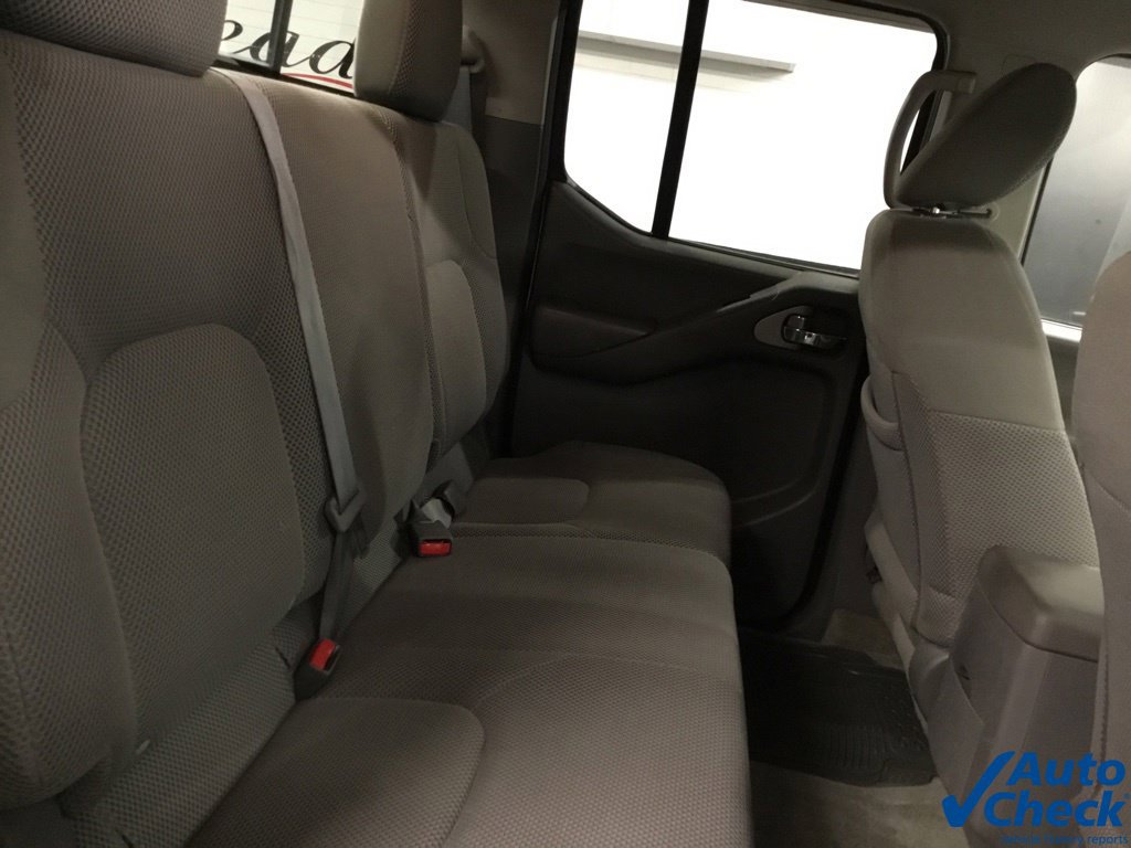 Used 2015 Nissan Frontier SV AWD/4WD image 30