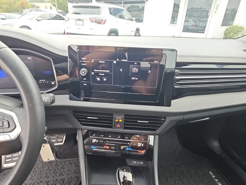 Used 2025 Volkswagen Jetta Sport FWD image 14